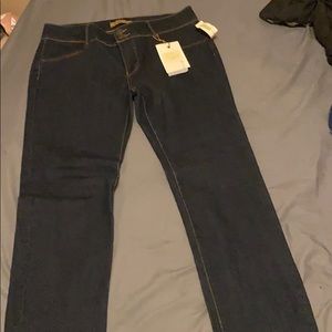 Cute dark jeans✨🖤